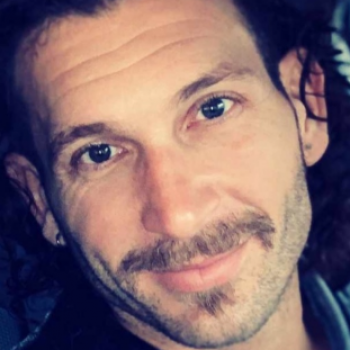 Accompagnatore gigolo righiniccolo