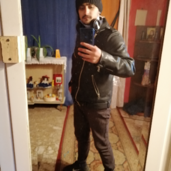 Accompagnatore gigolo Emanuelebro