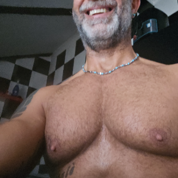 Accompagnatore gigolo Andreone