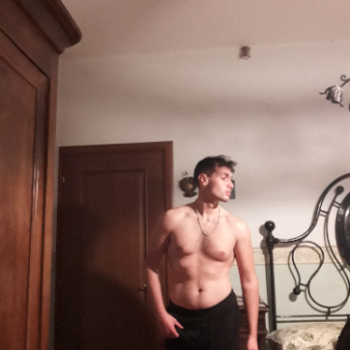 Accompagnatore gigolo Valexgigolo