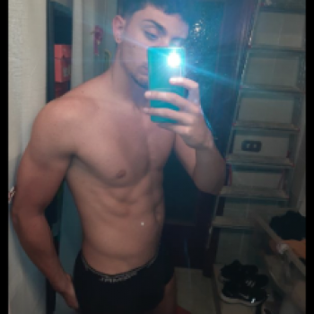 Accompagnatore gigolo vincenzo marrazzo 