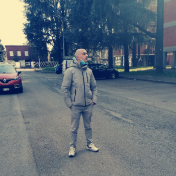 Accompagnatore gigolo Enzino