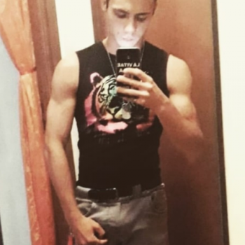 Accompagnatore gigolo Manolea