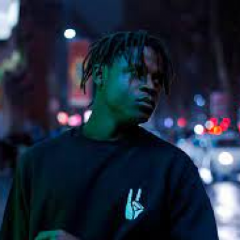 Accompagnatore gigolo Ebano