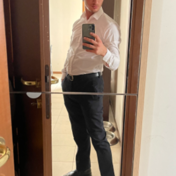 Accompagnatore gigolo Leoo