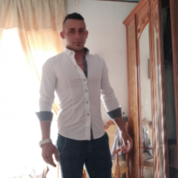 Accompagnatore gigolo Mario7