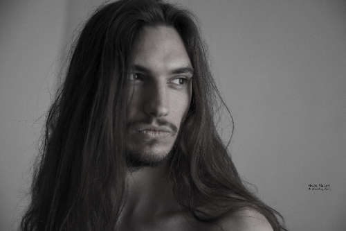 Accompagnatore gigolo Virgo