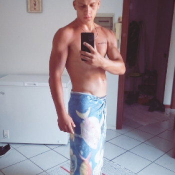 Accompagnatore gigolo Tabusandrei