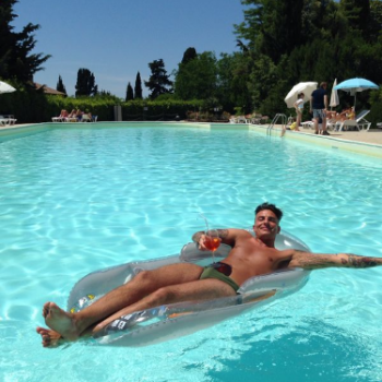 Accompagnatore gigolo Tatuato