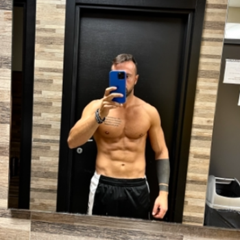 Accompagnatore gigolo Maick30