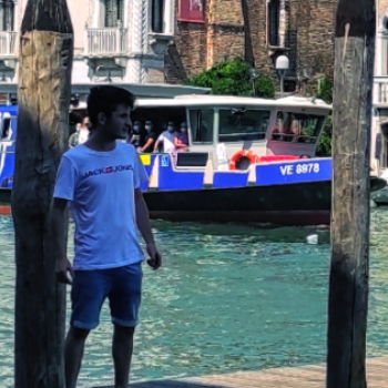 Accompagnatore gigolo Teo990