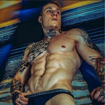 Accompagnatore gigolo Riky Il Magnifico