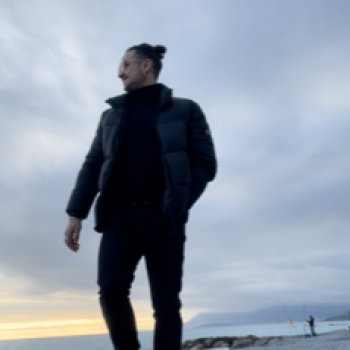 Accompagnatore gigolo Increasing