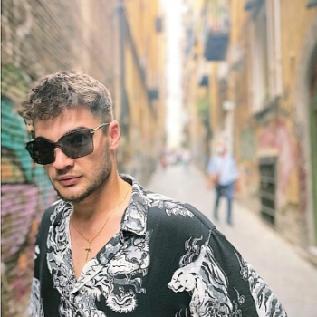 Accompagnatore gigolo Alradovani