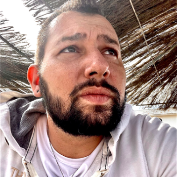 Accompagnatore gigolo Cody