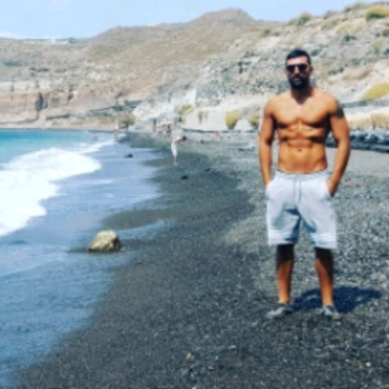 Accompagnatore gigolo Mardok