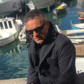 Accompagnatore gigolo Egan