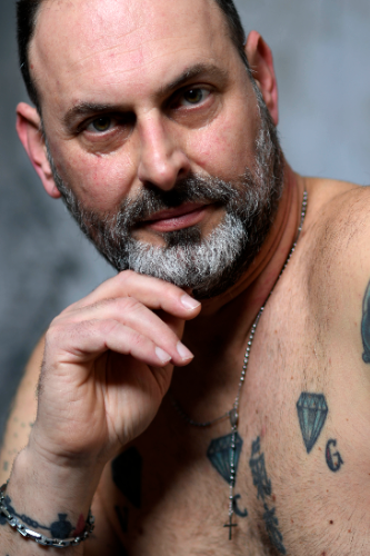 Accompagnatore gigolo Tony