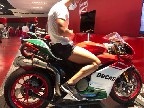 Accompagnatore gigolo Andrea