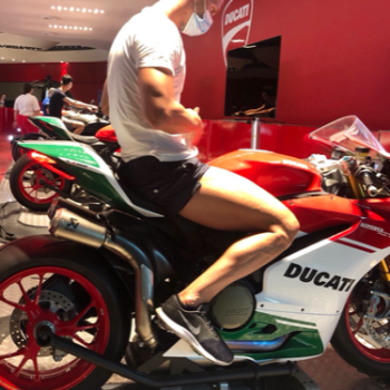 Accompagnatore gigolo Andrea