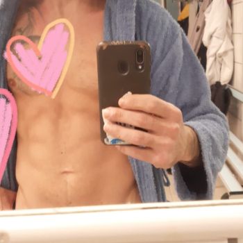 Accompagnatore gigolo Luca