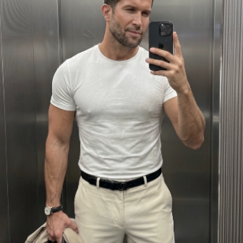 Accompagnatore gigolo Enea