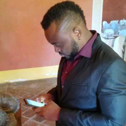 Accompagnatore gigolo Mitchell