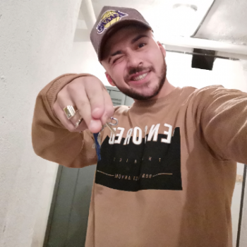 Accompagnatore gigolo Simon