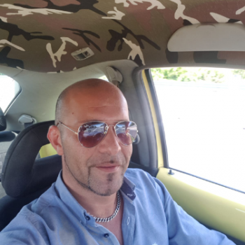 Accompagnatore gigolo Leonard..