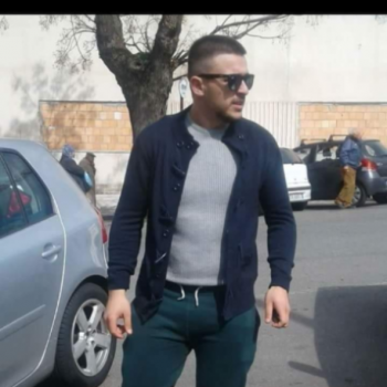 Accompagnatore gigolo Joni