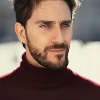 Accompagnatore gigolo Kris