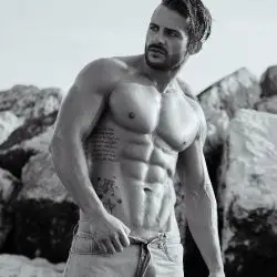 Accompagnatore gigolo Vladimir92