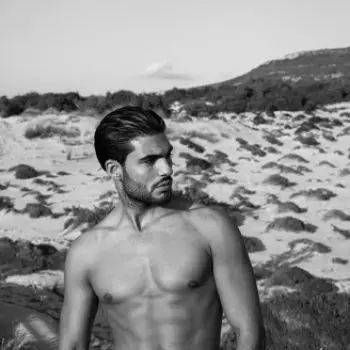 Accompagnatore gigolo Igor Gigol&ograve; 