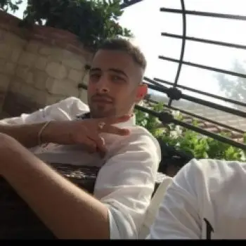 Accompagnatore gigolo Tuccino