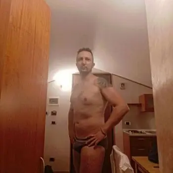 Accompagnatore gigolo Ragos