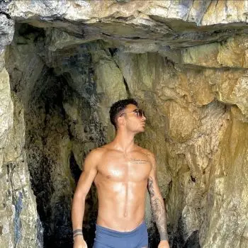 Accompagnatore gigolo FVS