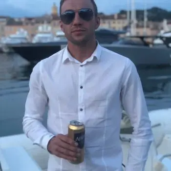 Accompagnatore gigolo Vittorio