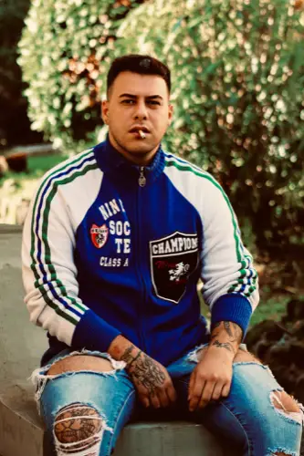 Accompagnatore gigolo Alessio23