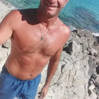 Accompagnatore gigolo Angelo74