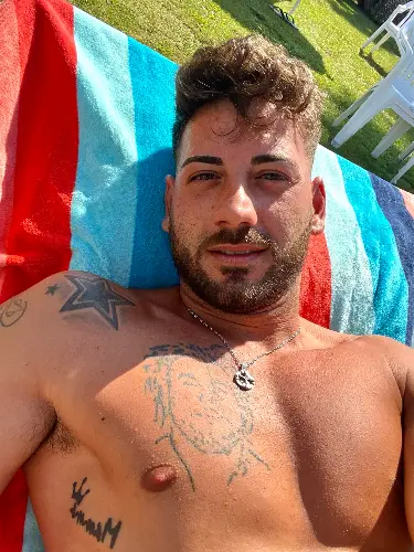 Accompagnatore gigolo Summer