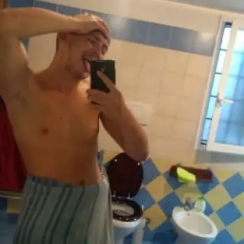 Accompagnatore gigolo Adrian