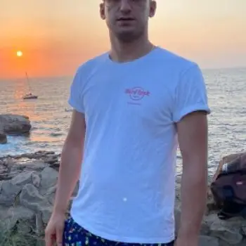 Accompagnatore gigolo Frenky