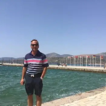 Accompagnatore gigolo Lucarasponi