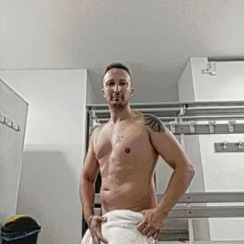 Accompagnatore gigolo Ragos