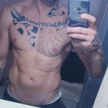 Accompagnatore gigolo Maurizio