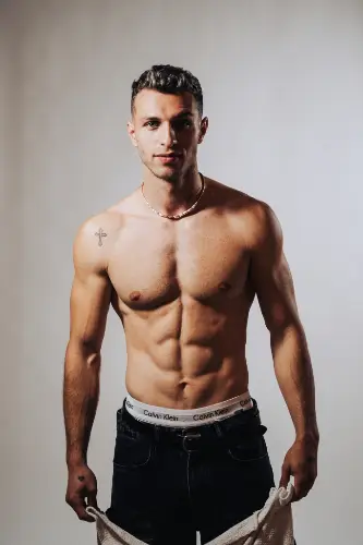 Accompagnatore gigolo Justin