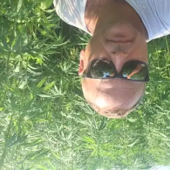 Accompagnatore gigolo Lucarasponi