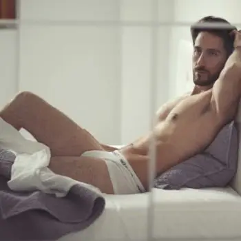 Accompagnatore gigolo Kris