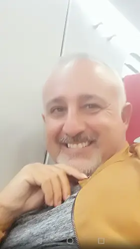 Accompagnatore gigolo Masini