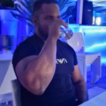 Accompagnatore gigolo Moreno21